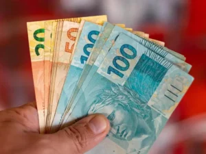Auxílio mãe solteira no valor de R$ 1.200 será pago em dezembro