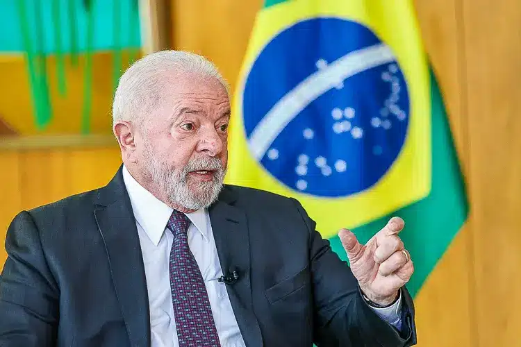 O presidente Luiz Inácio Lula da Silva afirmou nesta terça-feira que pretende ampliar o programa Minha Casa, Minha Vida e abranger famílias de classe média