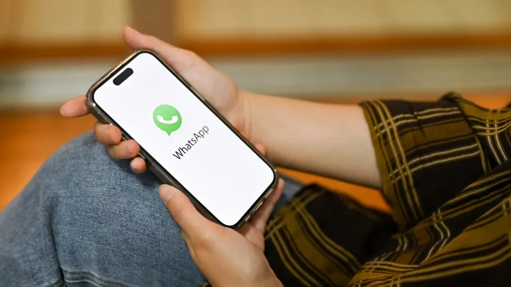 O WhatsApp lançou uma novidade que pode ser utilizada como um novo modo de ocultação de segredos. Aprenda como ativar a funcionalidade.
